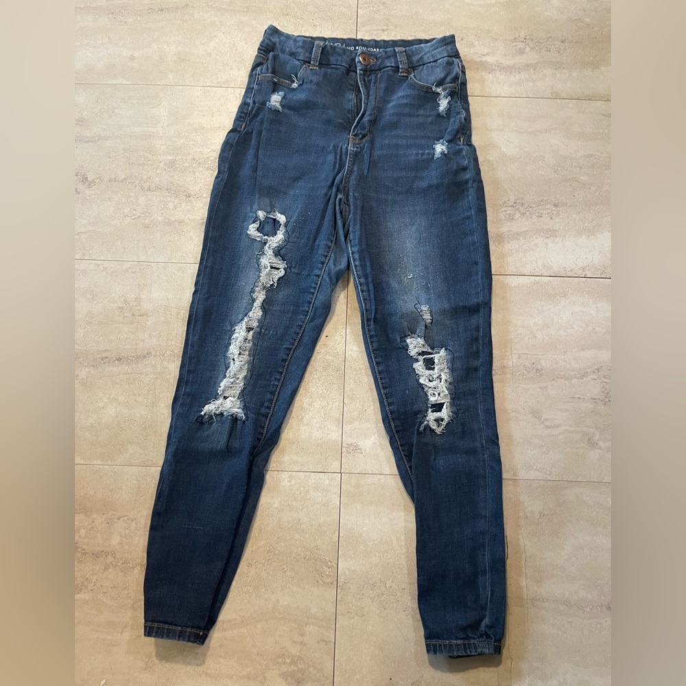 GIRLS ripped jeans
